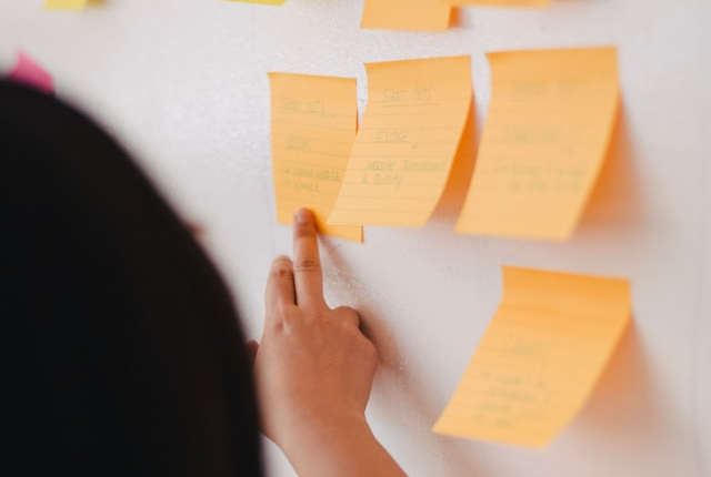 Posting sticky notes